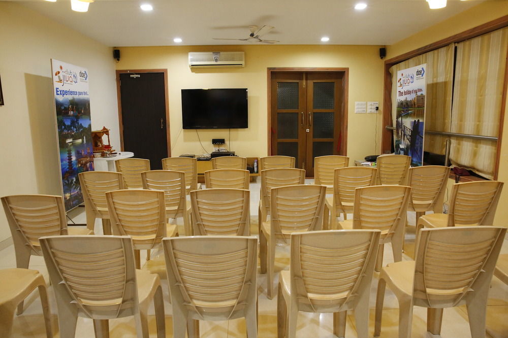 Abhishek Beach Resort And Spa Ganpatipule Eksteriør billede