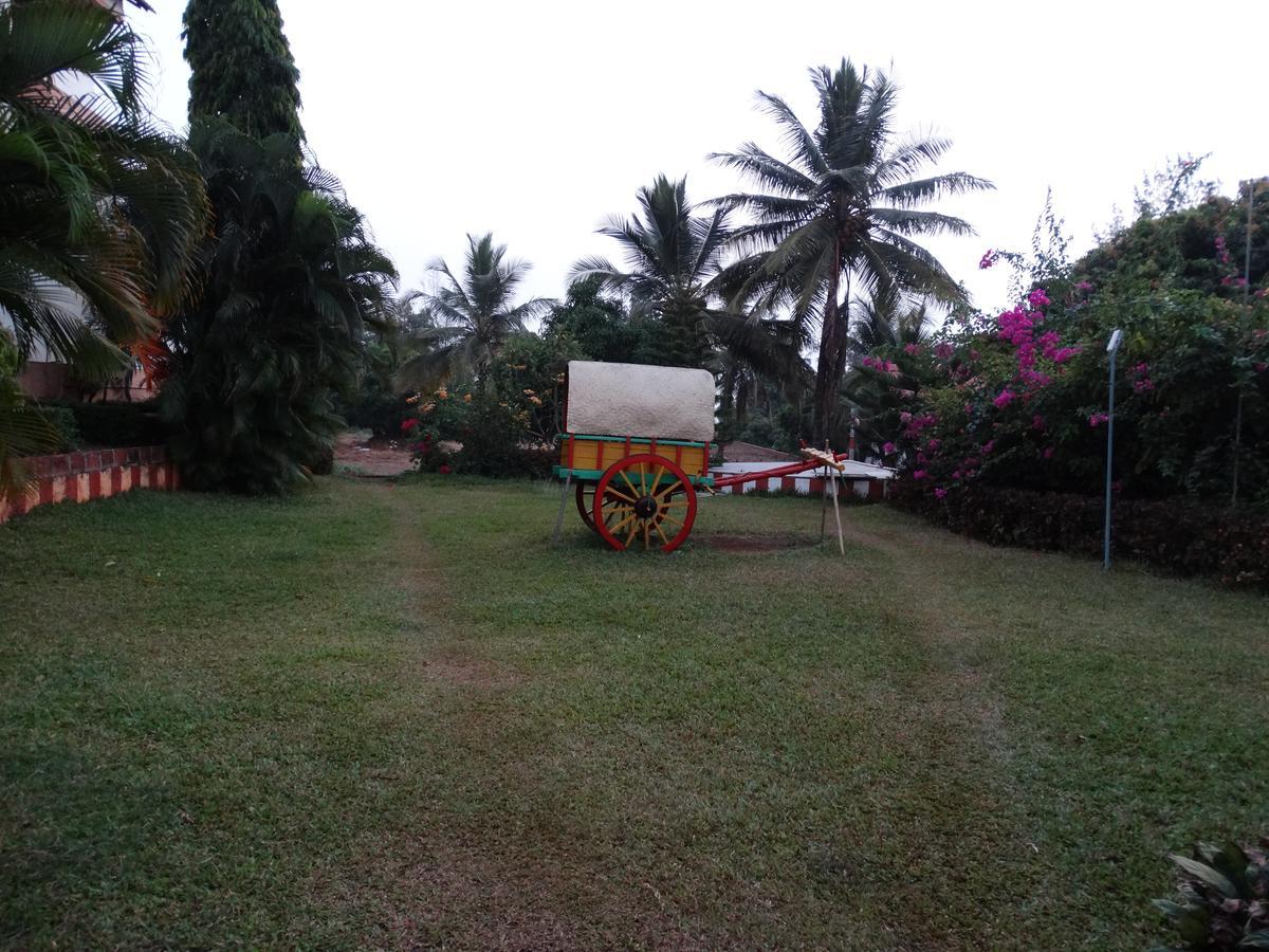 Abhishek Beach Resort And Spa Ganpatipule Eksteriør billede