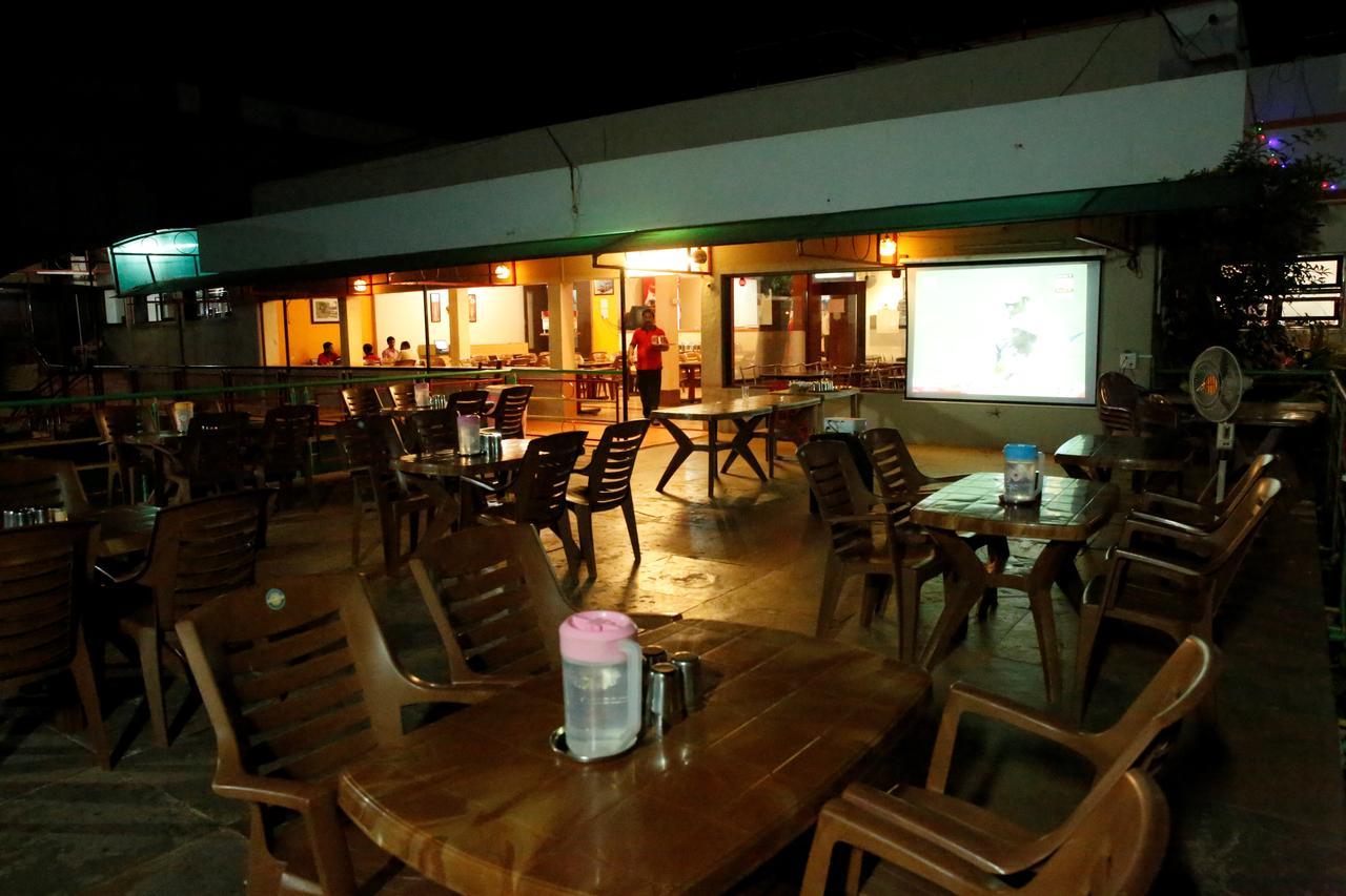 Abhishek Beach Resort And Spa Ganpatipule Eksteriør billede
